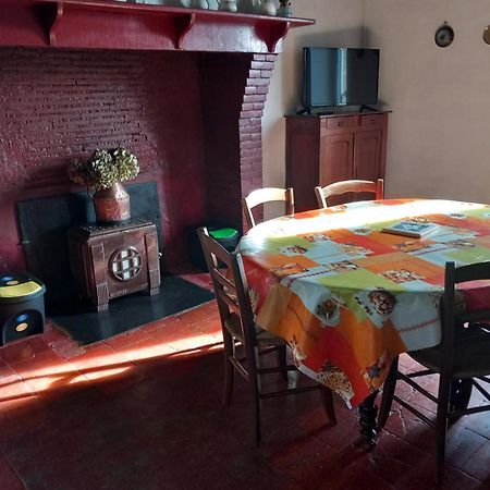 Maison de campagne Les Chênes. Panjas Exterior foto